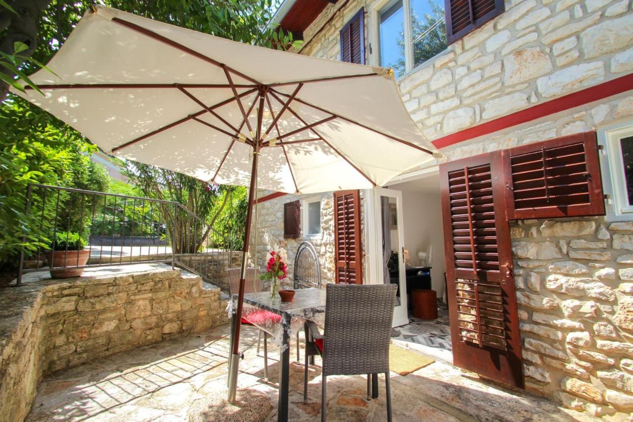 Carla Guest House Novigrad  Exterior photo