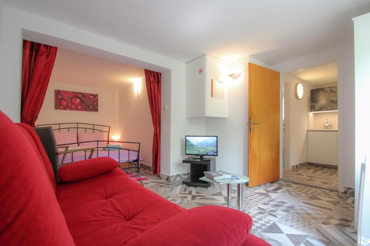 Carla Guest House Novigrad  Exterior photo